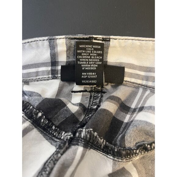 Lane Bryant Black and White Plaid Checkered 100% Cotton Shorts Size 22 - Picture 9 of 12